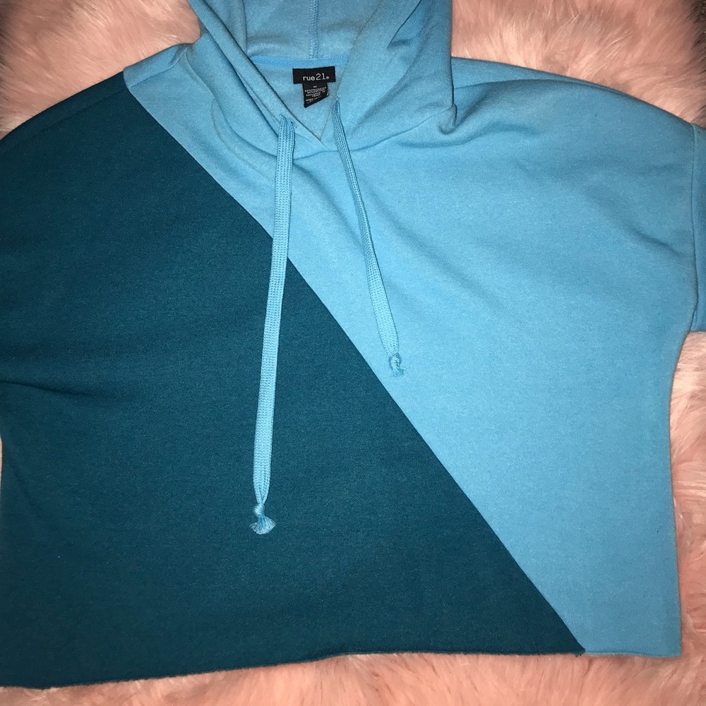 Cropped sweater